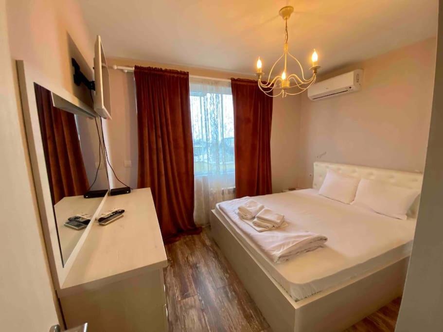 Stylish Magenta Apartment - Terrace & Free Parking София Екстериор снимка